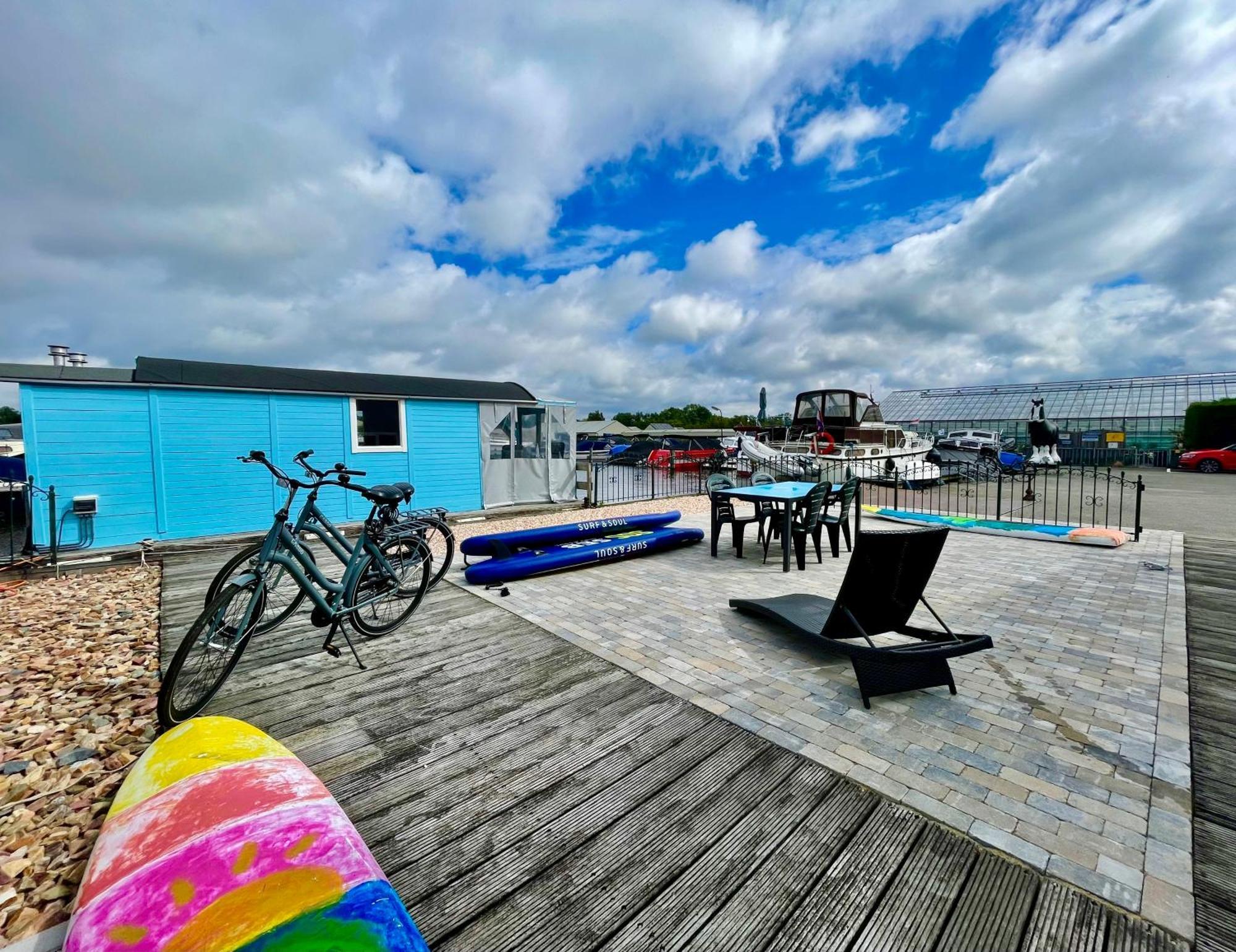 Hotel Island Sleeping Aalsmeer Exterior foto